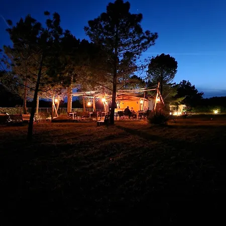 Apartment Alexandra 3 *